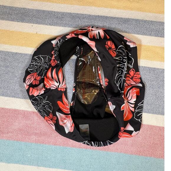 NWOT High-Neck Bikini Set – Floral & Black (Size S) - Picture 7 of 7